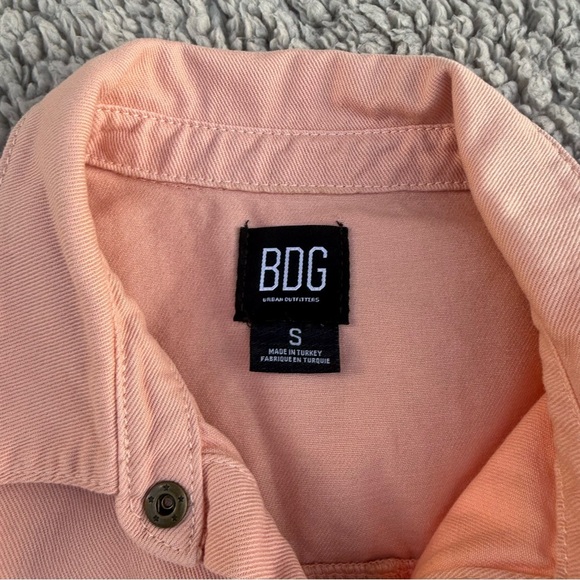 Urban Outfitters BDG Joey Short Sleeve Coverall
Romper Peach Pink Size Small - Picture 5 of 9